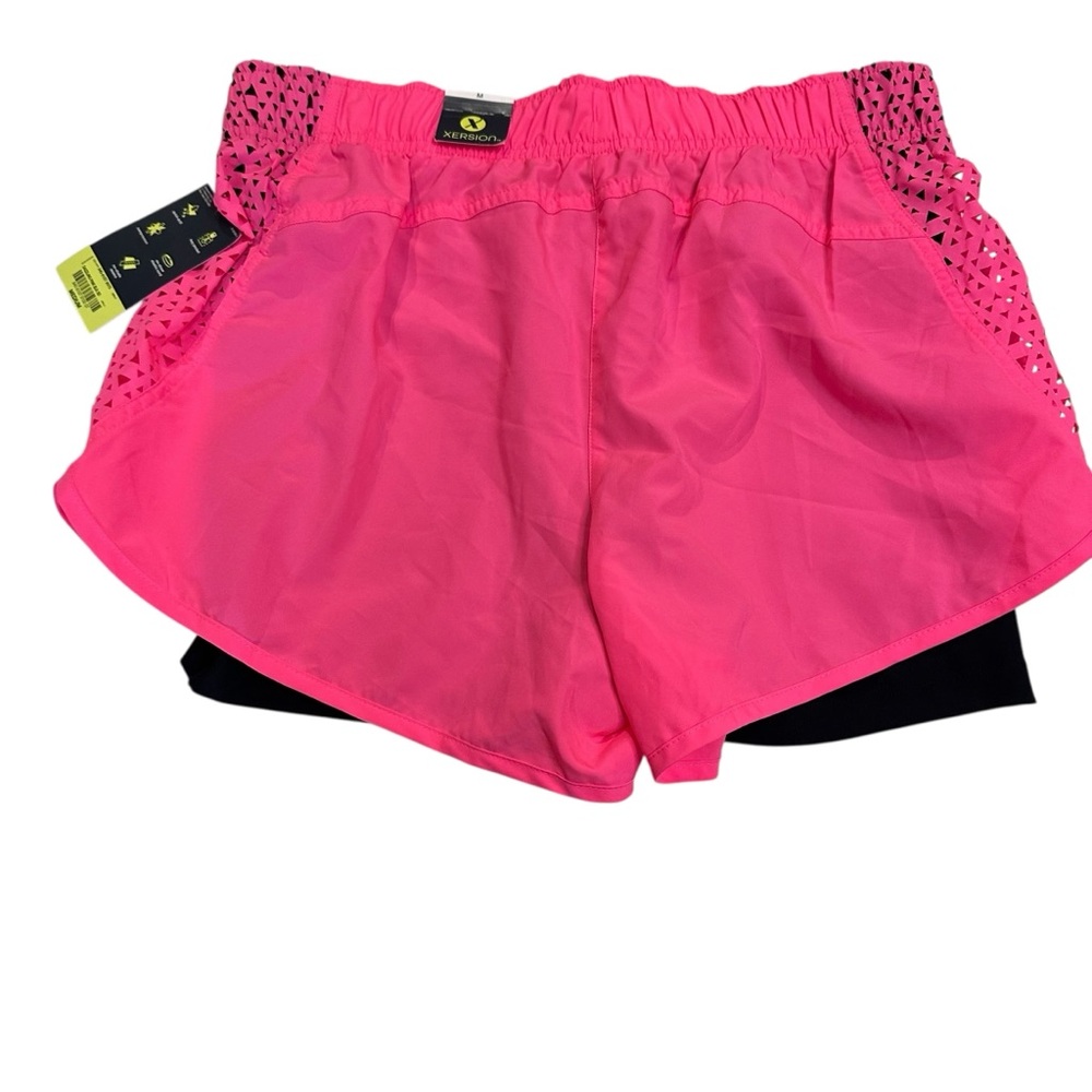 Xersion Neon Pink Women's Athletic 2- fer shorts size medium